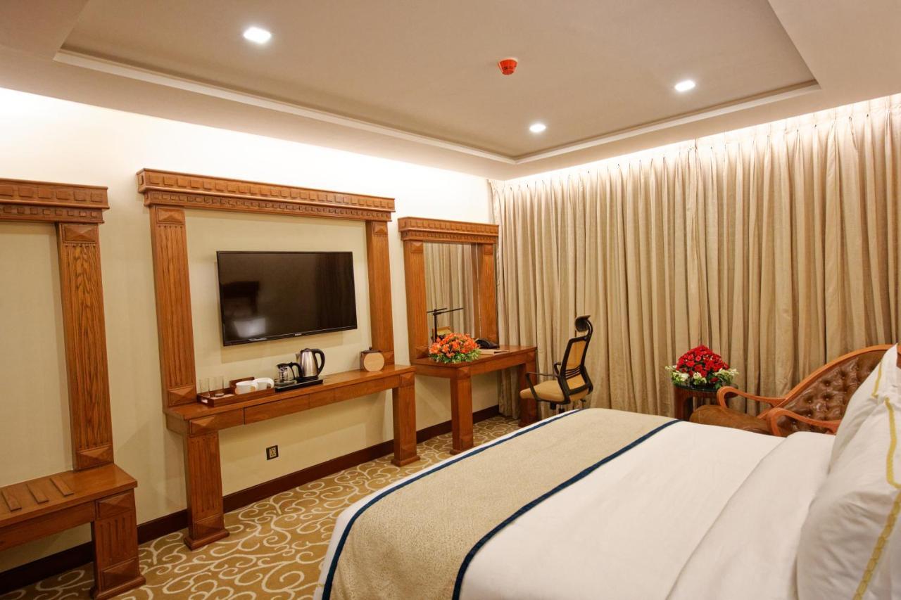 Royal Swiss Lahore Exterior foto Deluxe Room